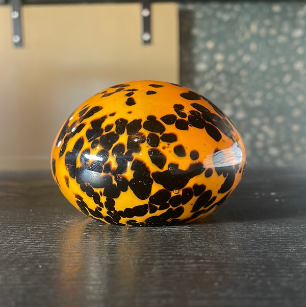 Glass sphere leopard