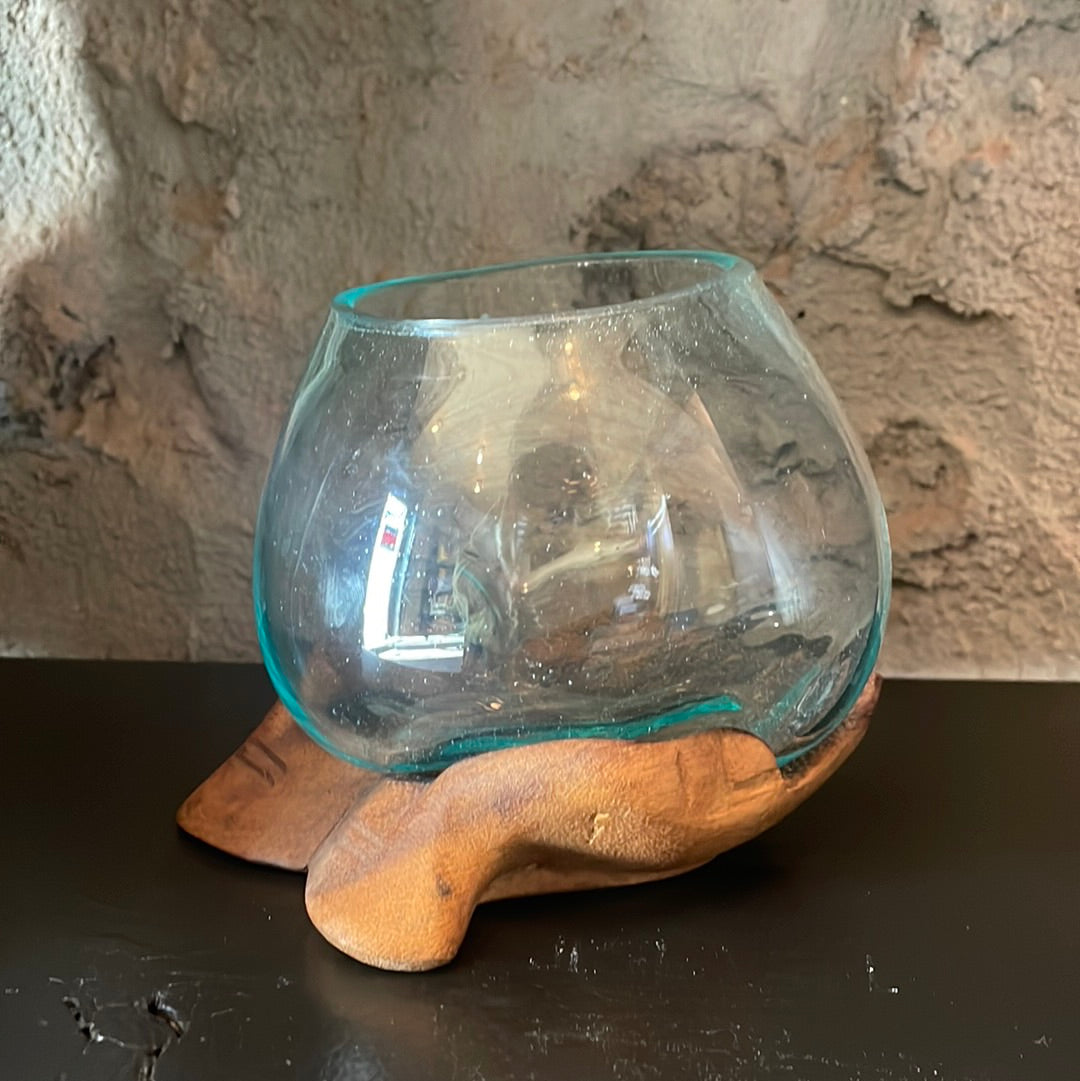 hands holding dish